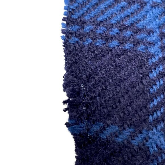 GAP Blue Plaid Scarf Acrylic Wool Blend Fringe Oblong Muffler 11.5x70" - Picture 11 of 11